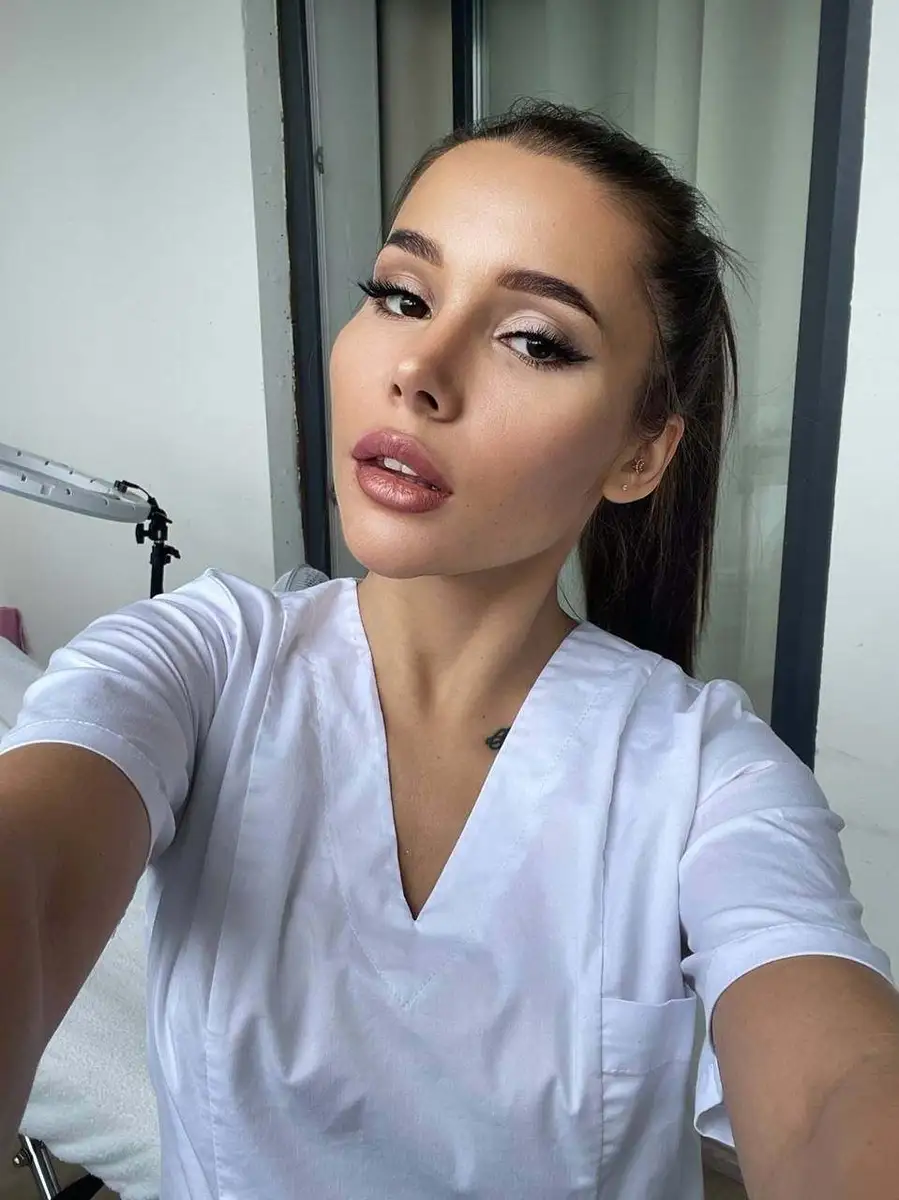 Arina escort in London