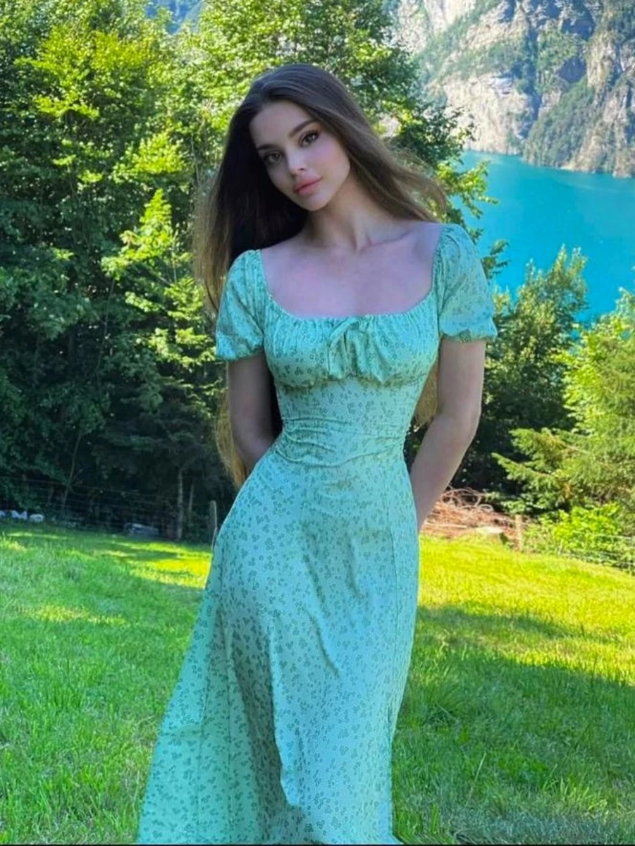 Assol escort in London