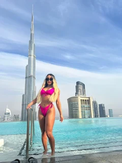 Bella escort in London