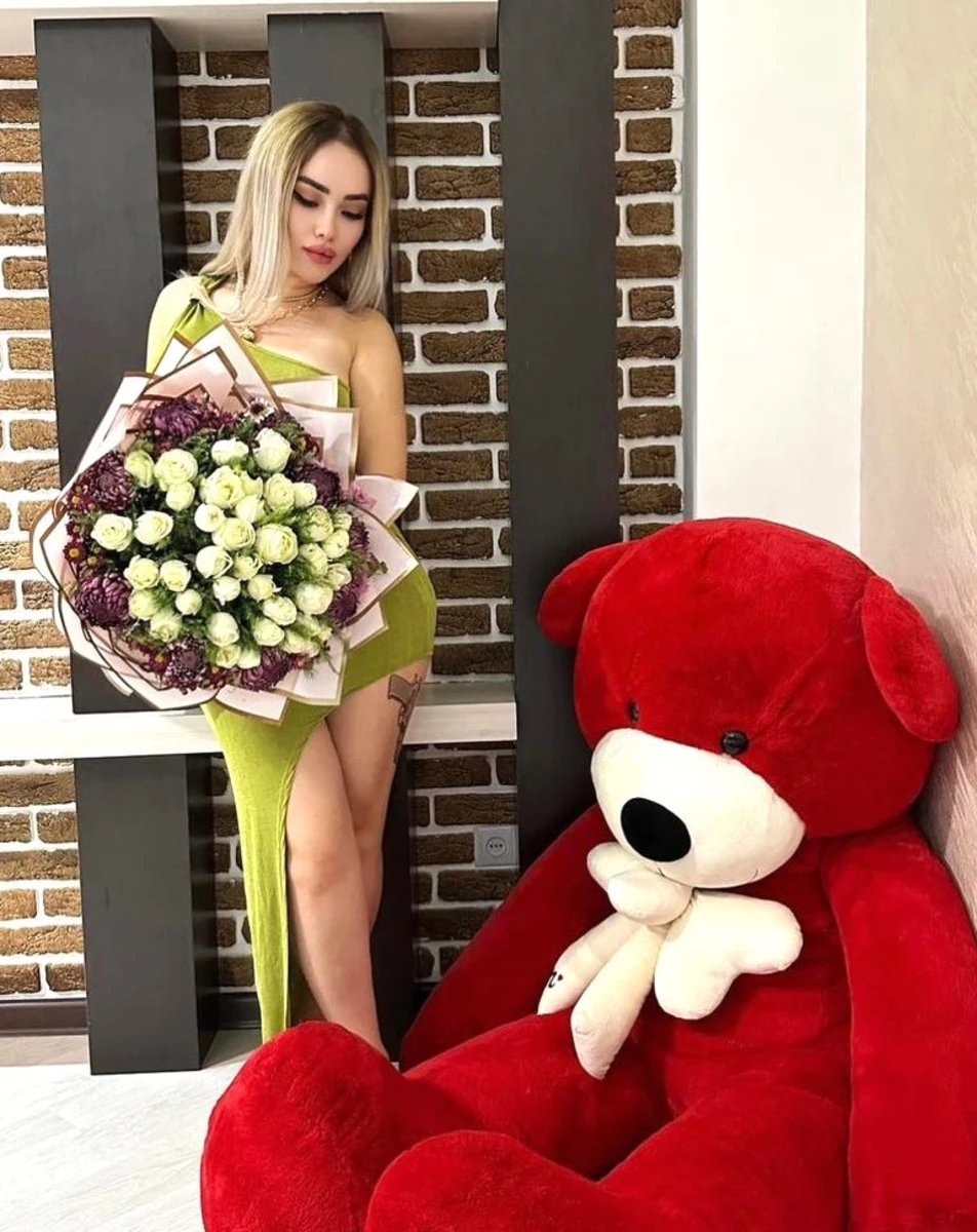 Caroline escort in London