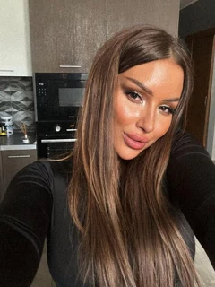 Dilara escort in London