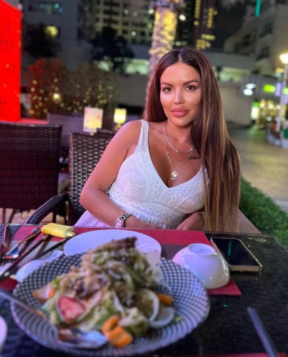 Elina escort in London