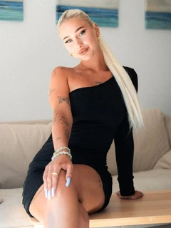 Elina escort in London
