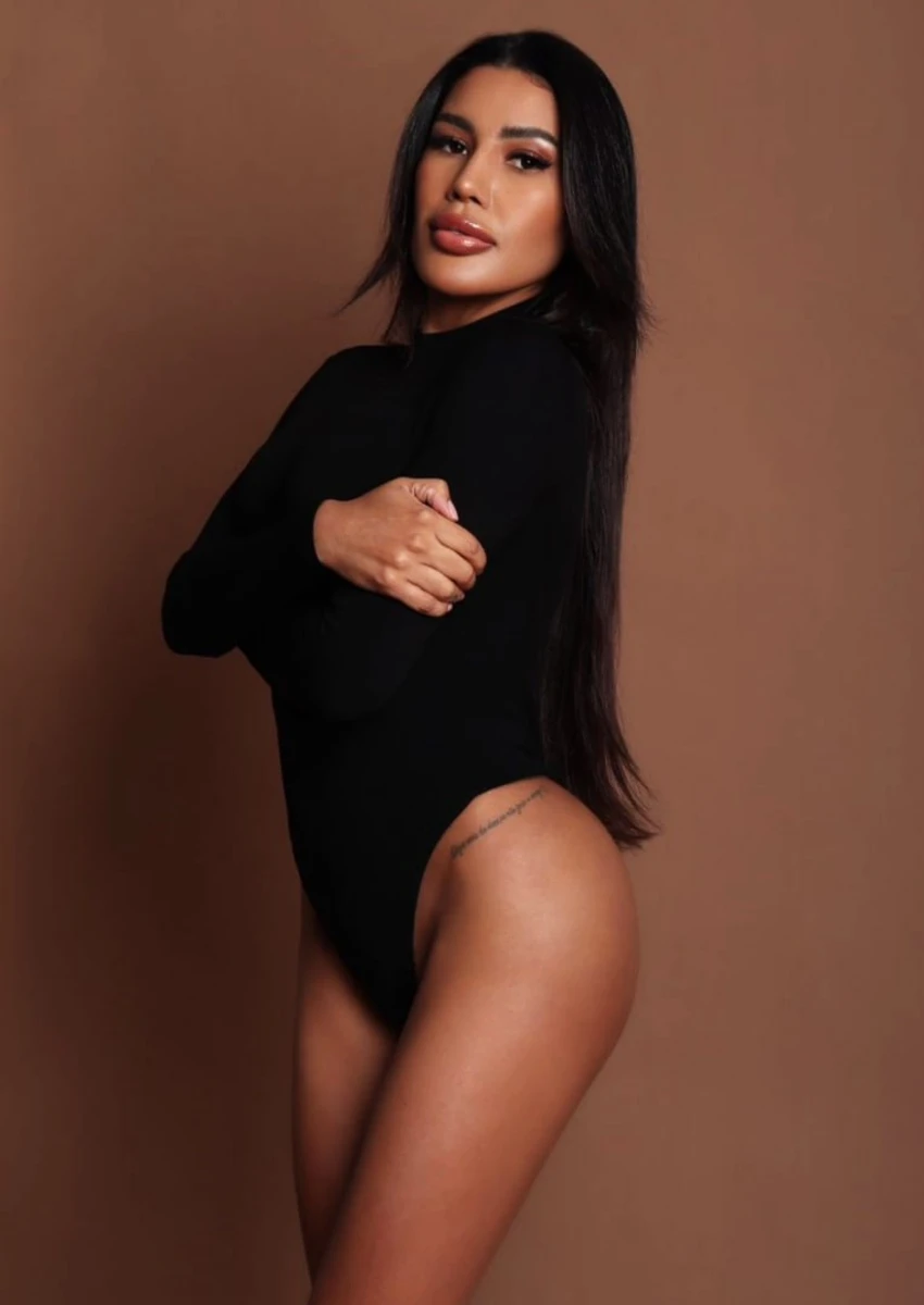 Gabriela escort in London