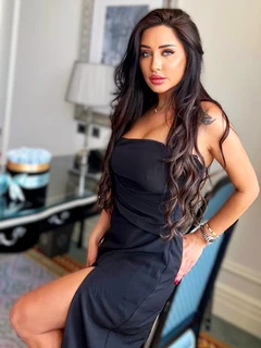 Gloria escort in London