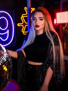 Inessa escort in London