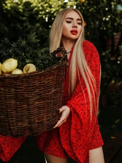 Inessa escort in London
