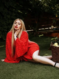 Inessa escort in London