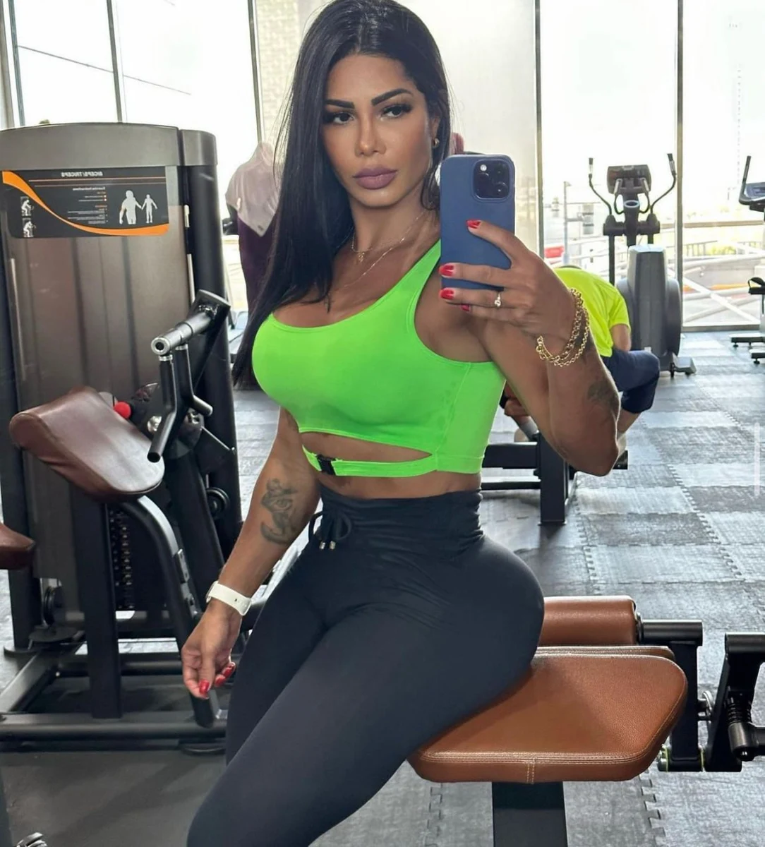 Julianne escort in London