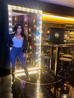 Julianne escort in London