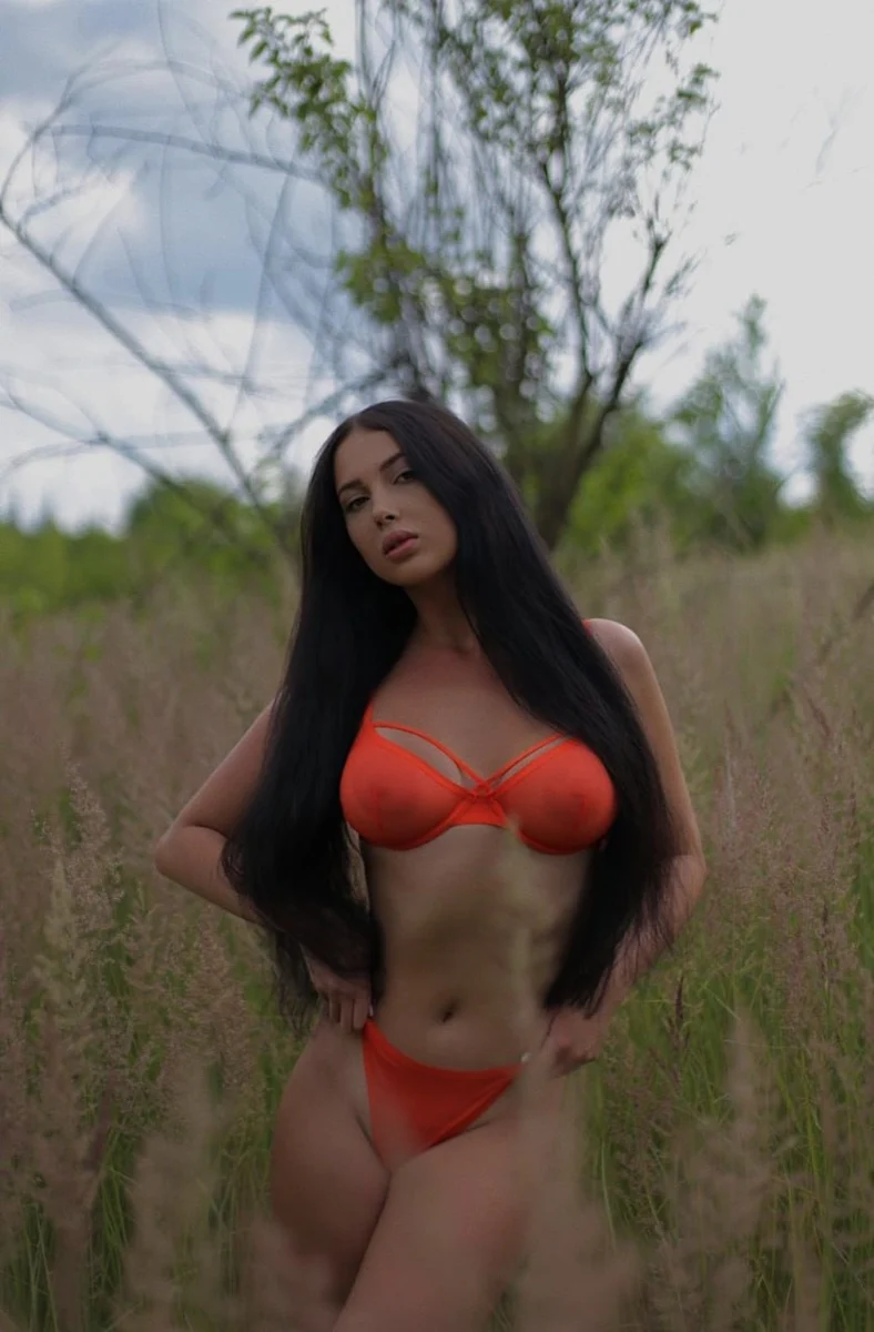 Katya escort in London