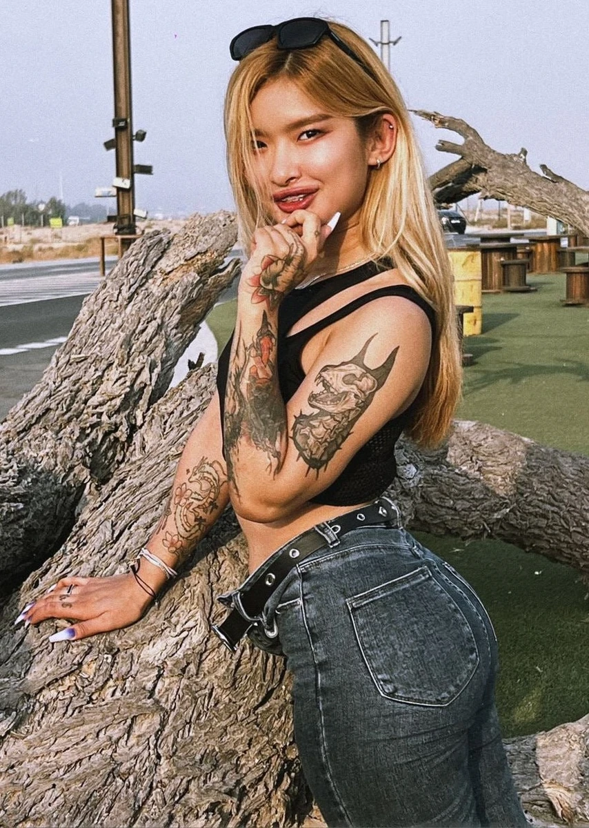 Kim escort in London