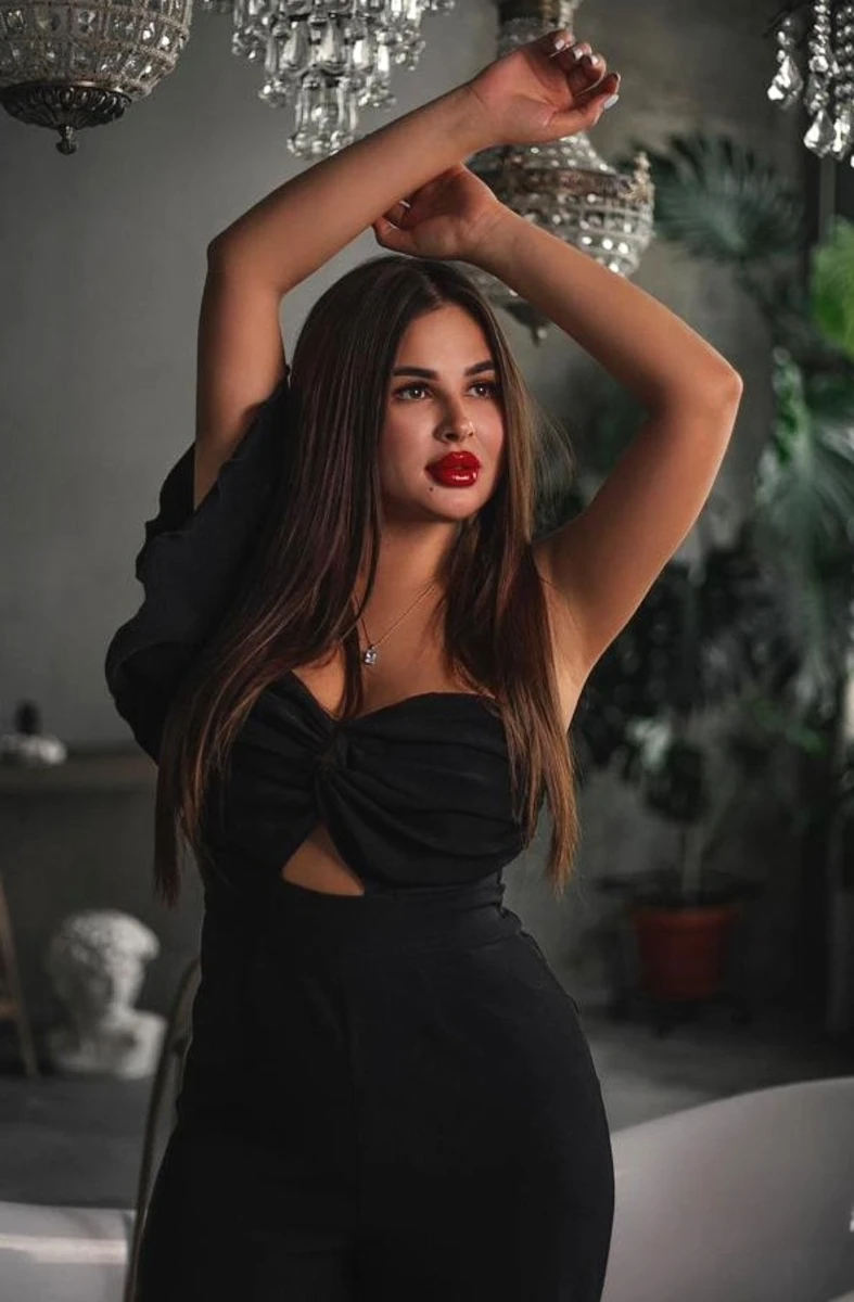 Kira escort in London