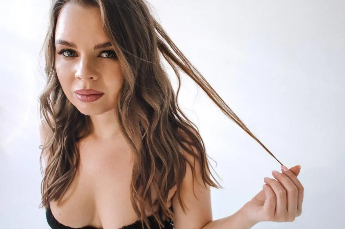 Leona escort in London