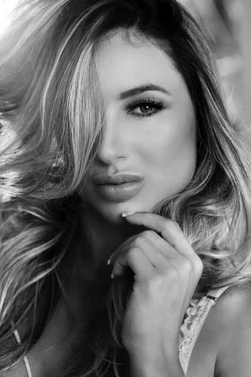 Lora escort in London