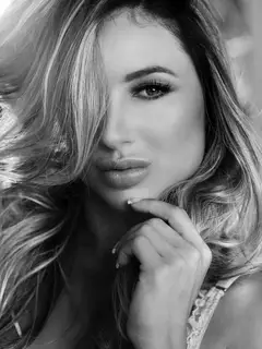 Lora escort in London