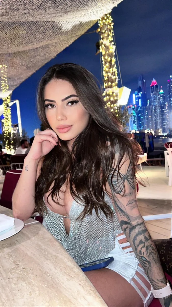 Loren escort in London