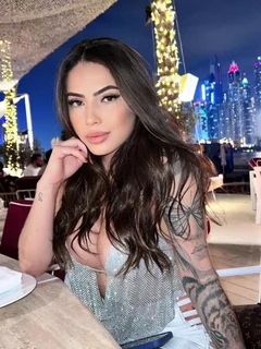 Loren escort in London
