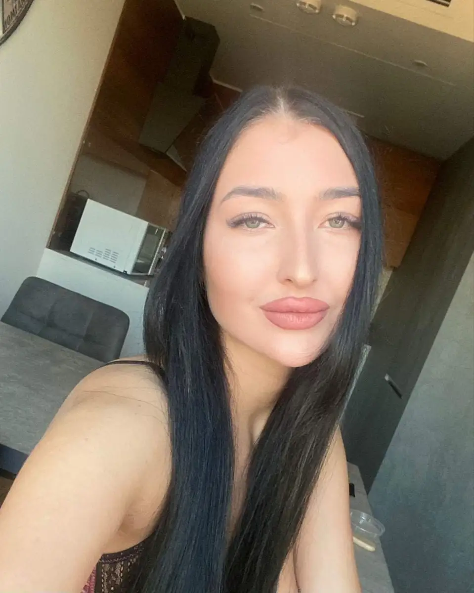 Margarita escort in London