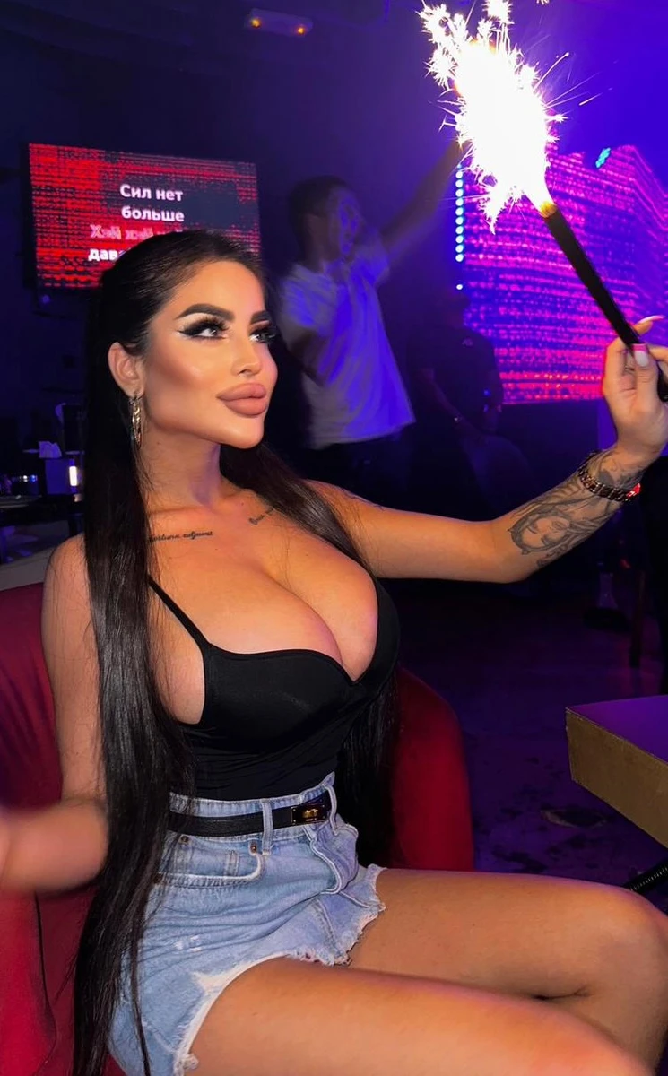 Mariam escort in London