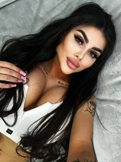 Mariam escort in London