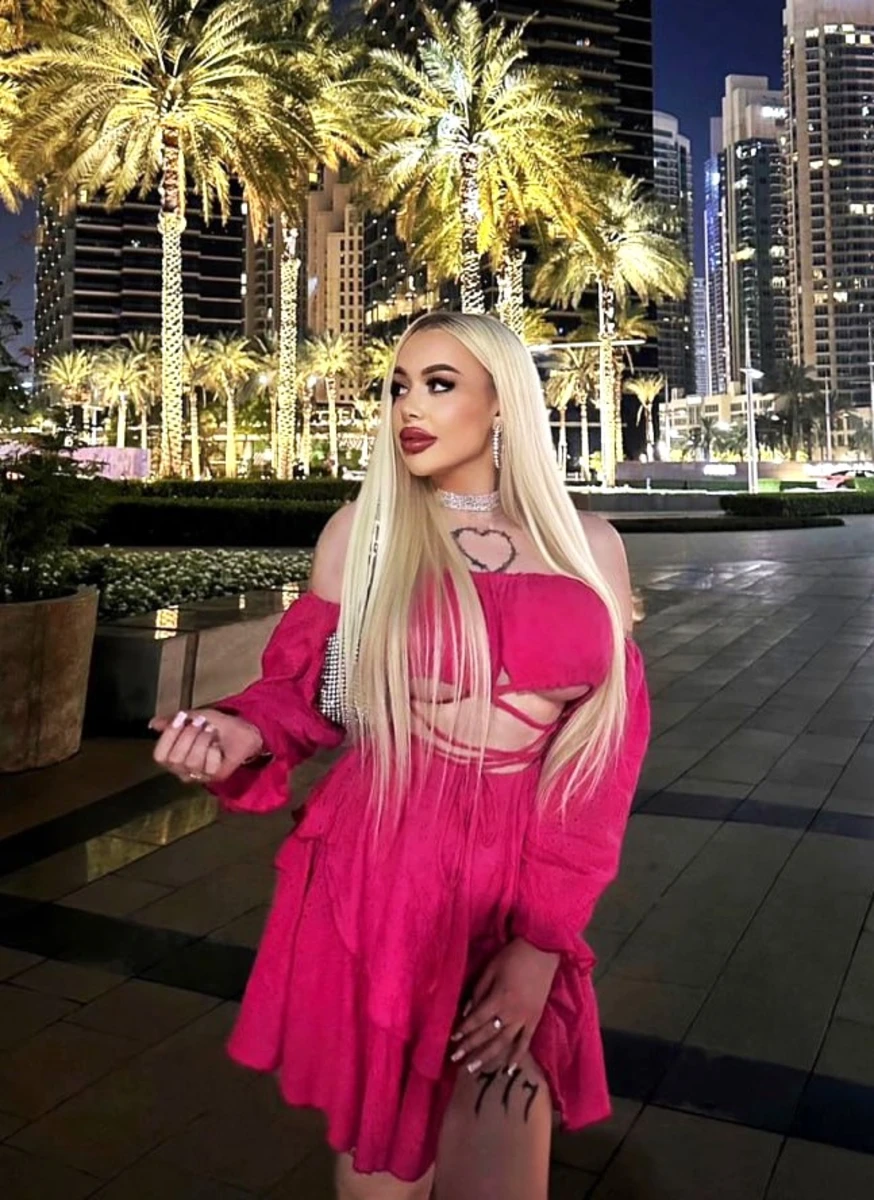 Marta escort in London