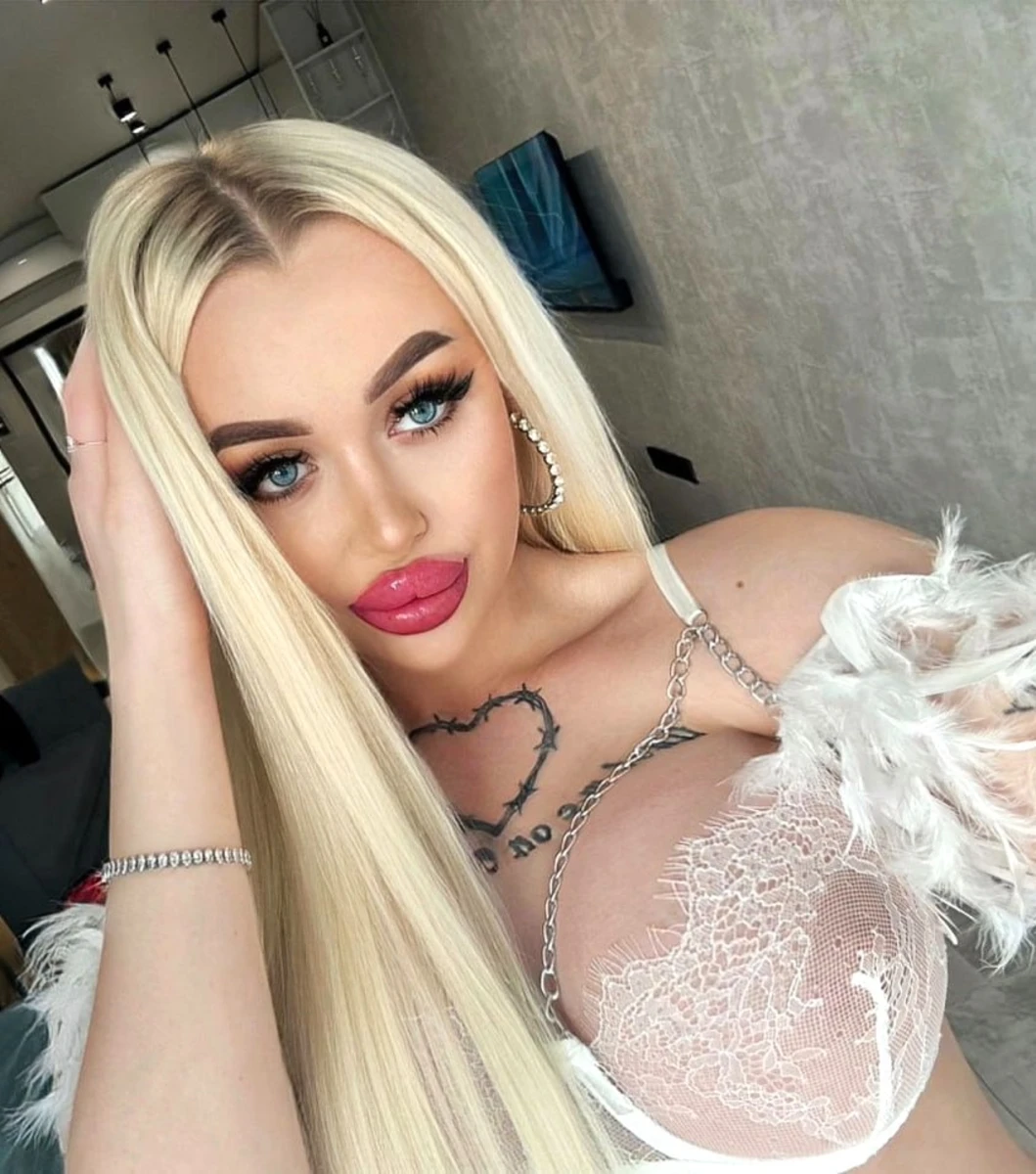 Marta escort in London