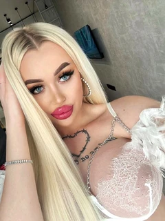 Marta escort in London