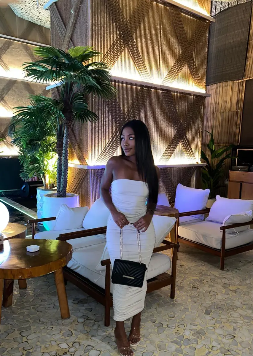 Naomi escort in London