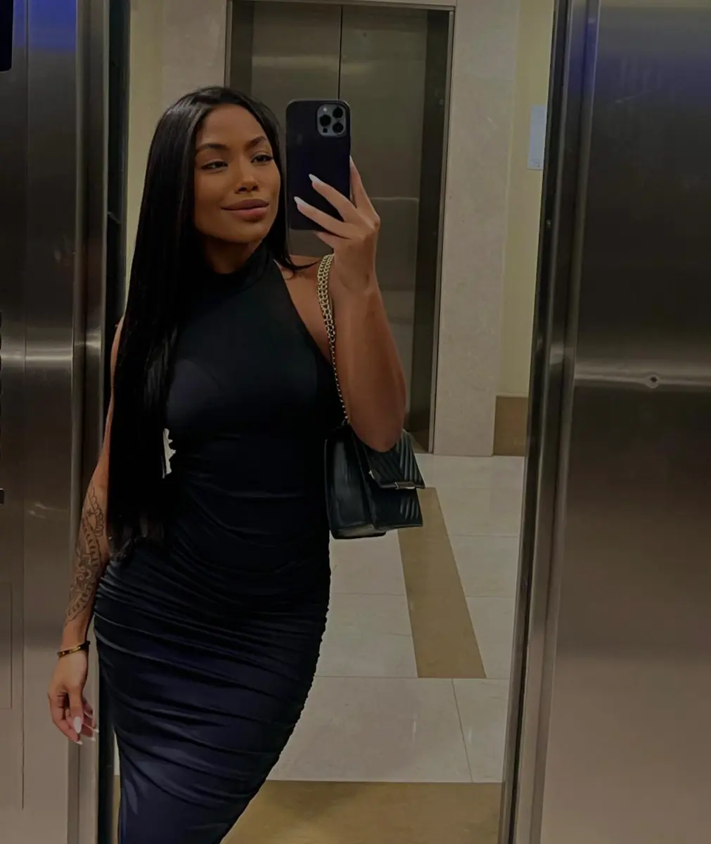 Naomi escort in London