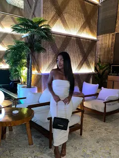 Naomi escort in London