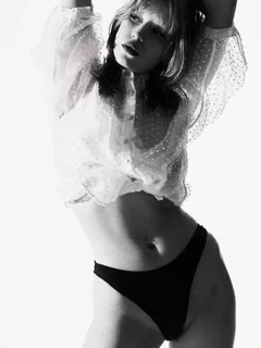 Nelly escort in London