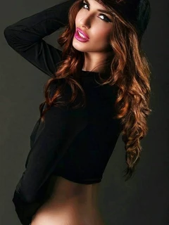 Ninnel escort in London
