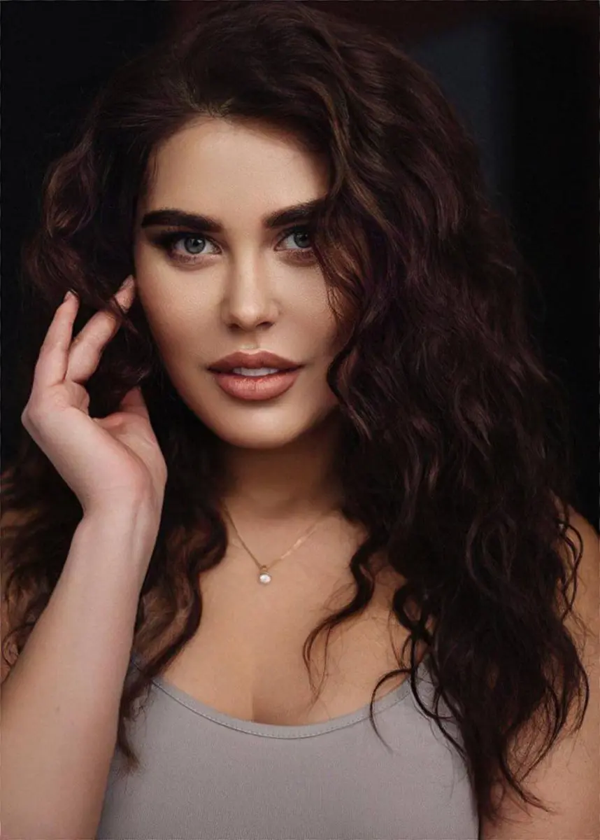 Nona escort in London
