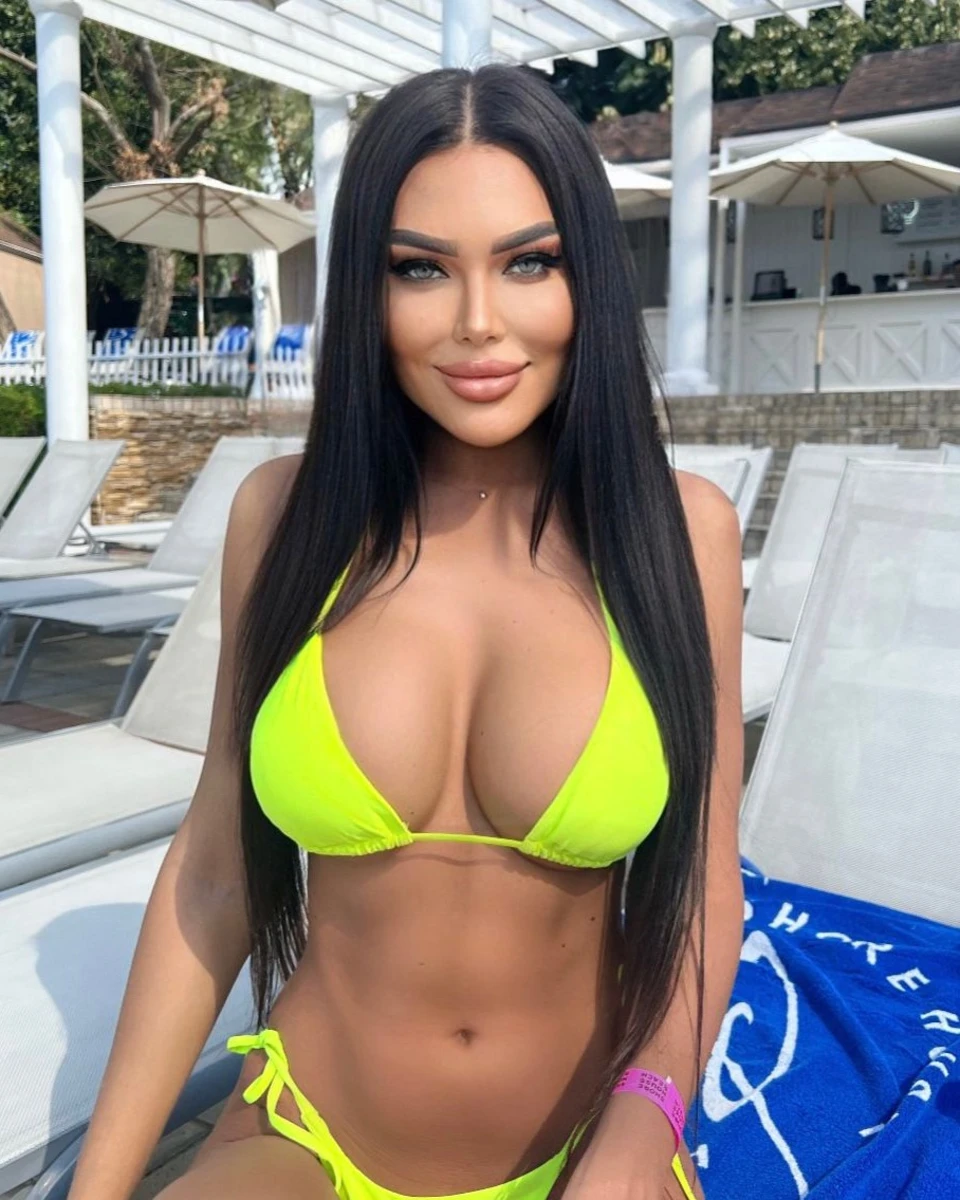 Sabina escort in London