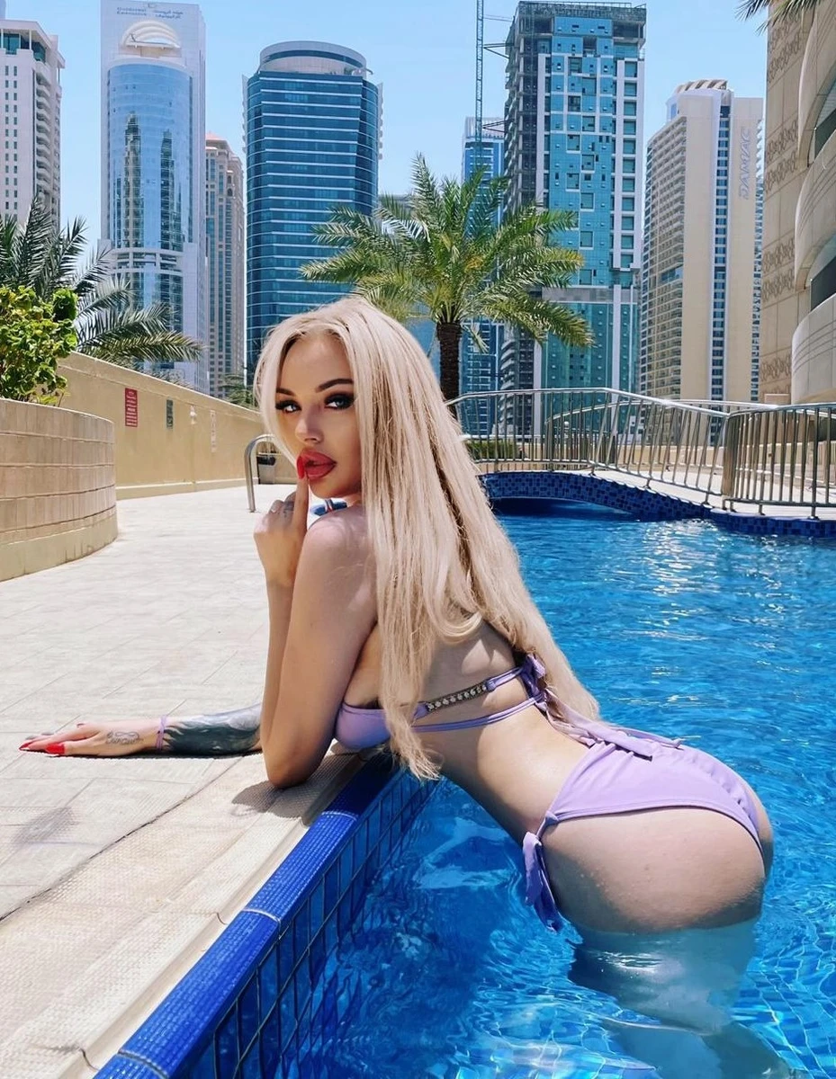Sasha escort in London