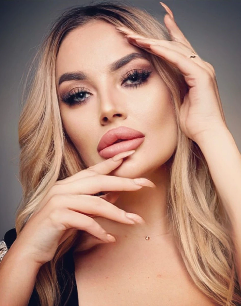 Sasha escort in London