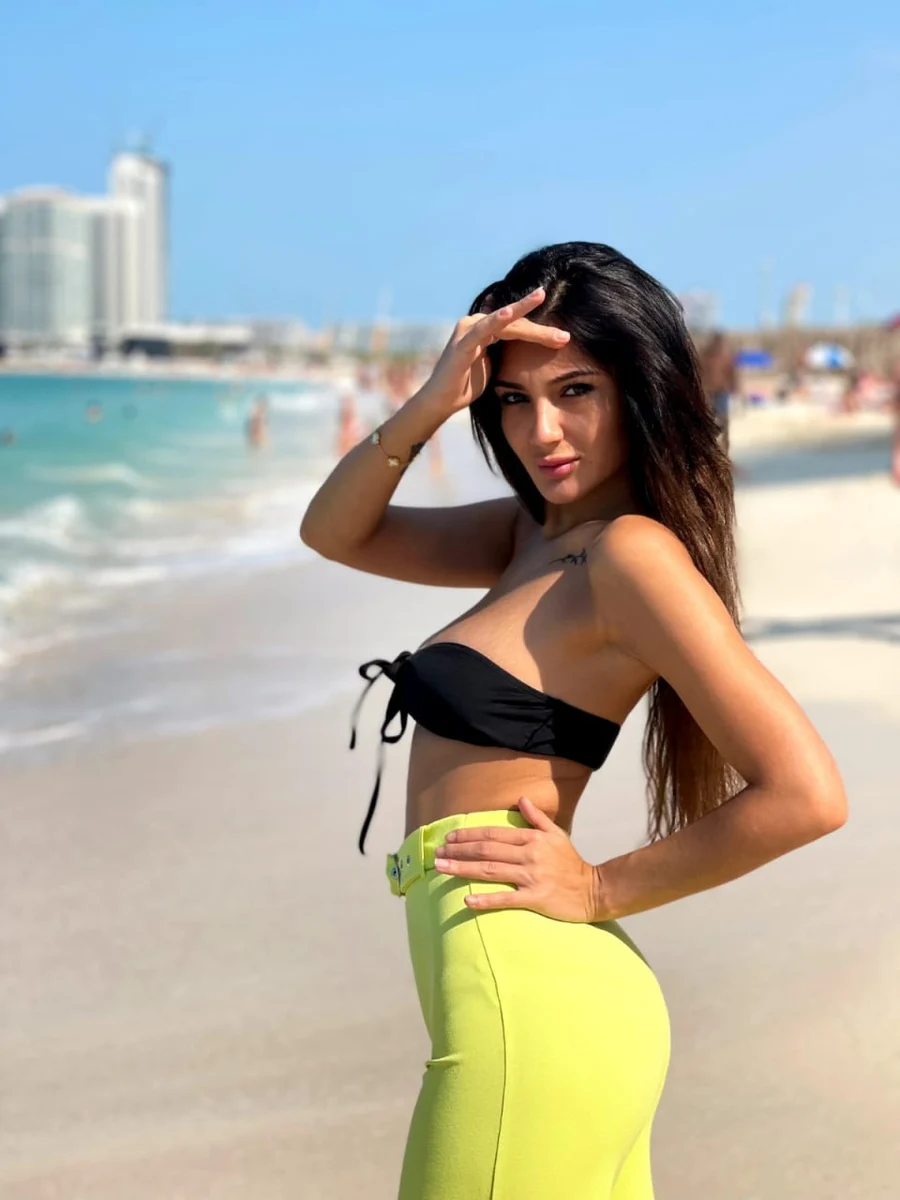 Tina escort in London