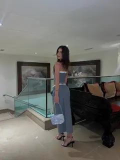 Victoria escort in London