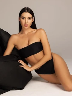 Victoria escort in London